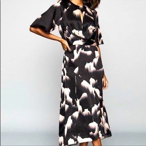 NWT REISS ARLO HALF SLEEVE PRINT MIDI DRESS, BLACK/WHITE